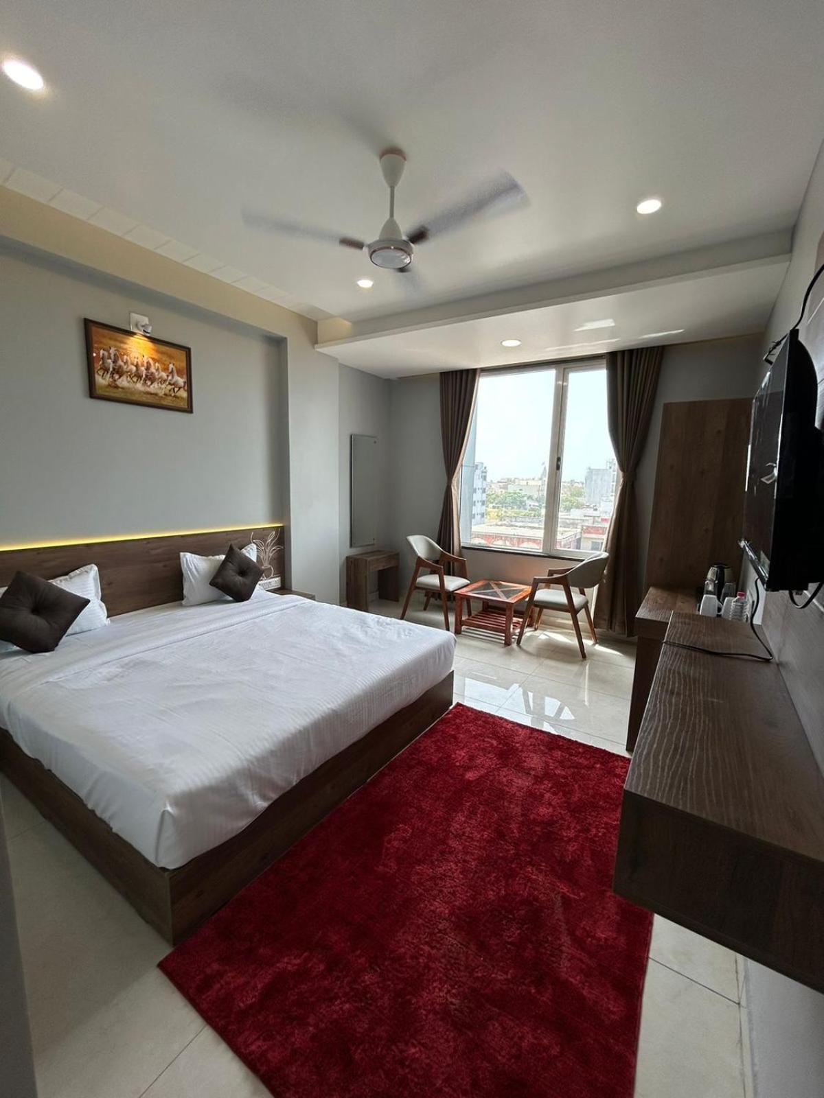 Hotel Holiday Icon Dwārka Εξωτερικό φωτογραφία